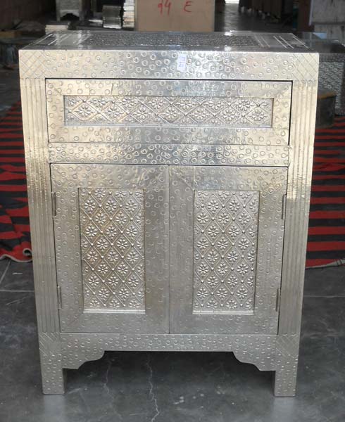 White Metal Embossed Bedside Cabinet (NB-WMBI5), for Dust Resistance, Style : Antique