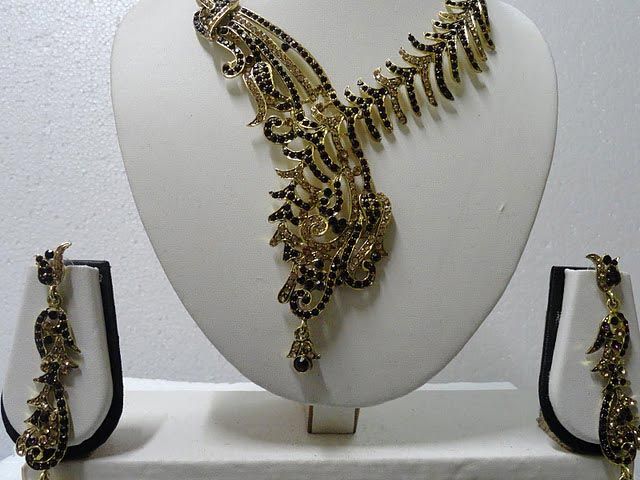 imitation necklace set