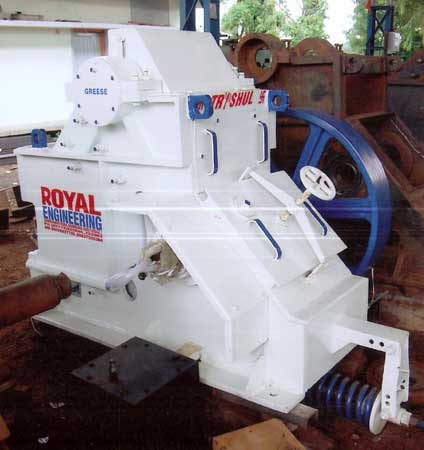 Single Wheel Oil Type Jaw Crusher