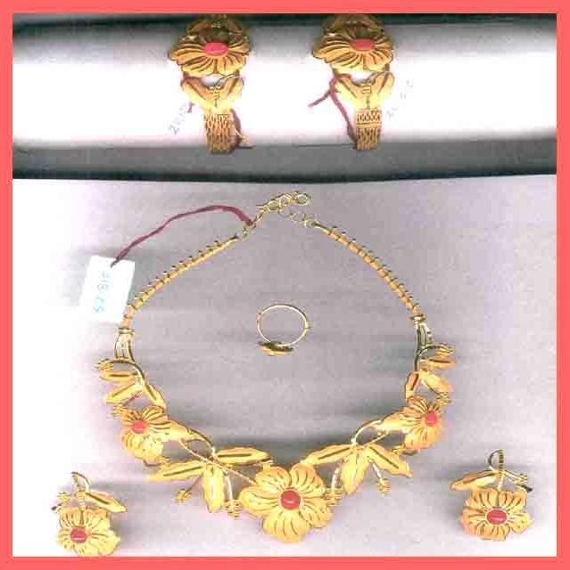 Gold Necklace Set - 01