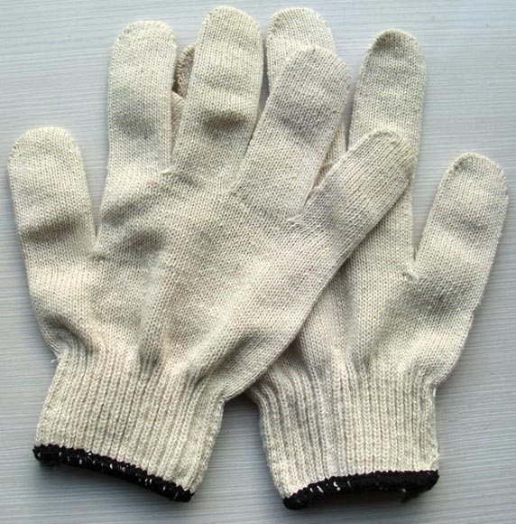 Knitted Hand Gloves