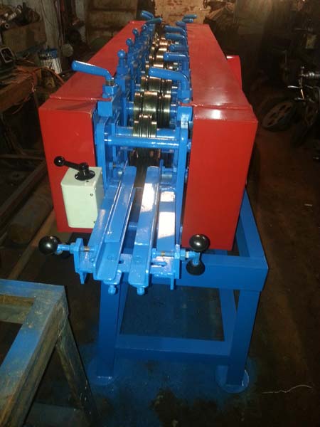Shuttering Srtip Macking Machine