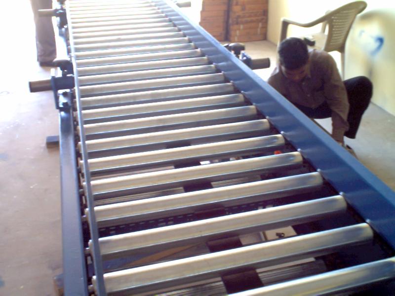 roller conveyor