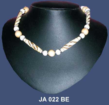 Horn Necklace - Ja 022 Be