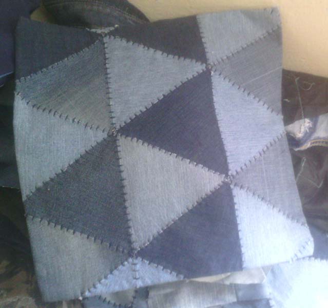 Jeans Recycle Cushion