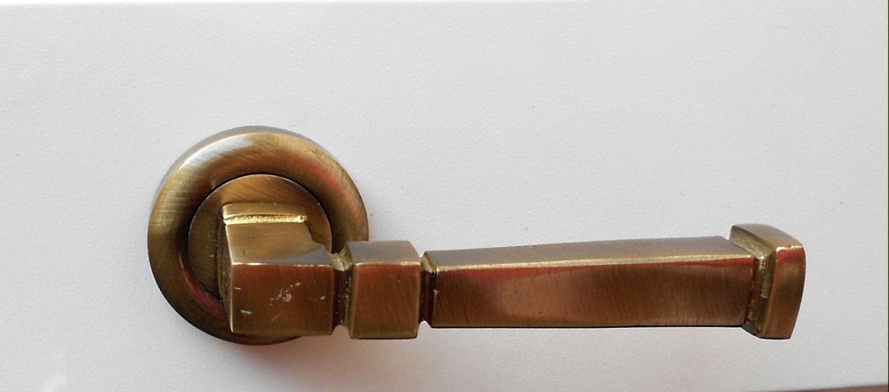 Door Hardware - (zmm 110 B)