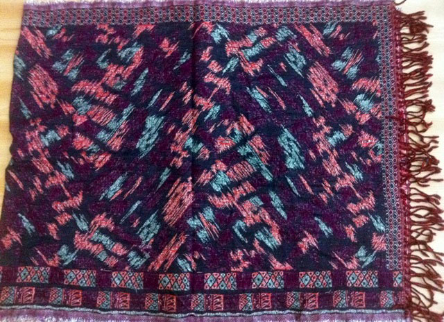 Ladies Woolen shawl