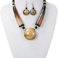 Polished horn jewellery, Feature : Durable, Fine Finishing, Good Quality, Perfect Shape, Shiny Look