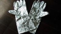 Aluminium gloves
