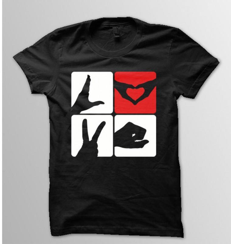 Love - Men\'s Round Neck T-shirts