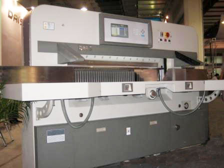 Paper Cutting Machine (QZK-1370M10)