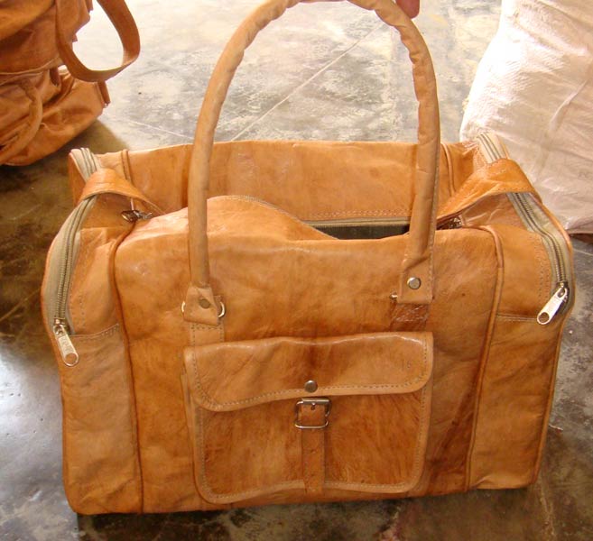 Mojari exporters Beautiful Camel Handbags, Color : natural leather colour