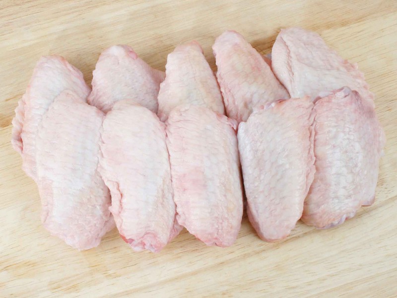 ME Fresh Chicken mid joint wings, for Restaurant, Packaging Type : Thermocol Box, Shrink Bag