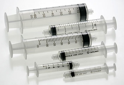 disposable hypodermic syringes