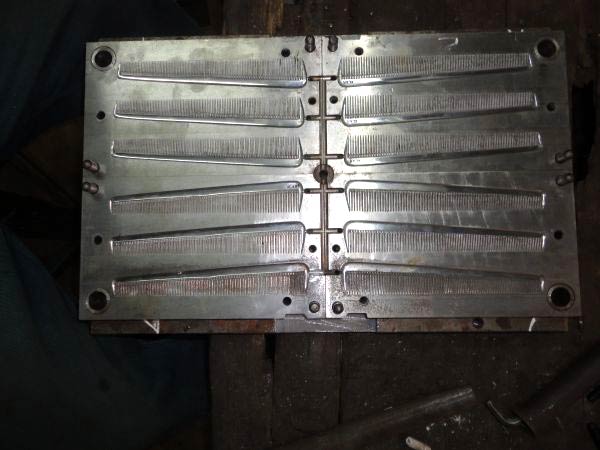 Barber Comb Moulds, for Industrial, Feature : Highly Durable