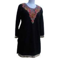 Short hot sale woolen kurti