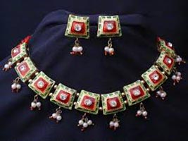 lac jewellery