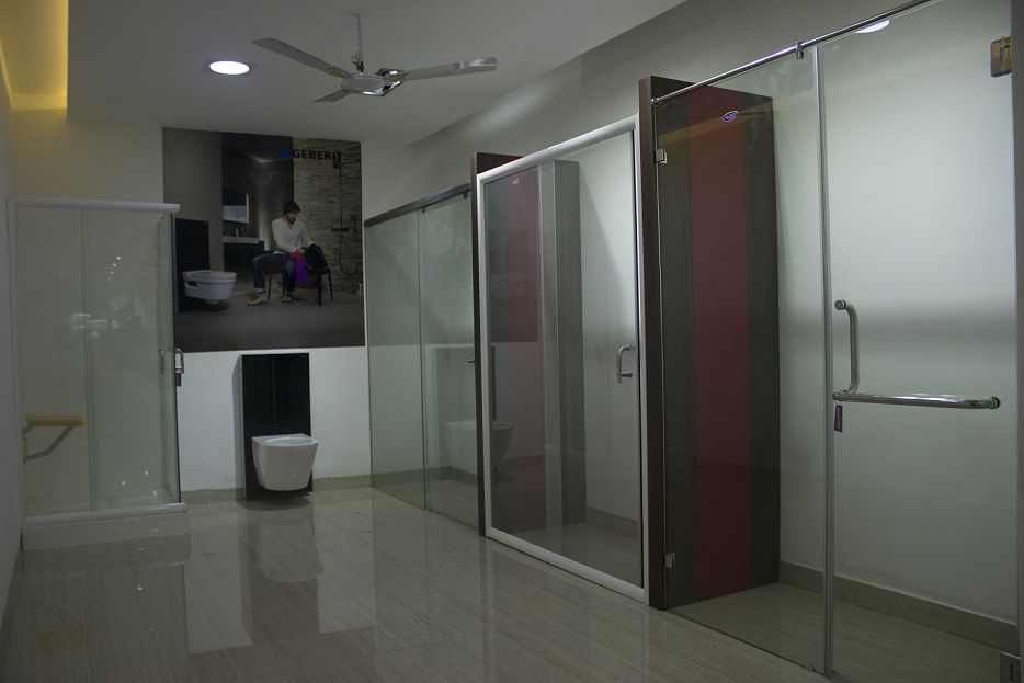 Glass Shower Partitions