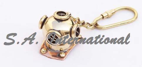 Nautical Brass Diver\'s Helmet Keychain