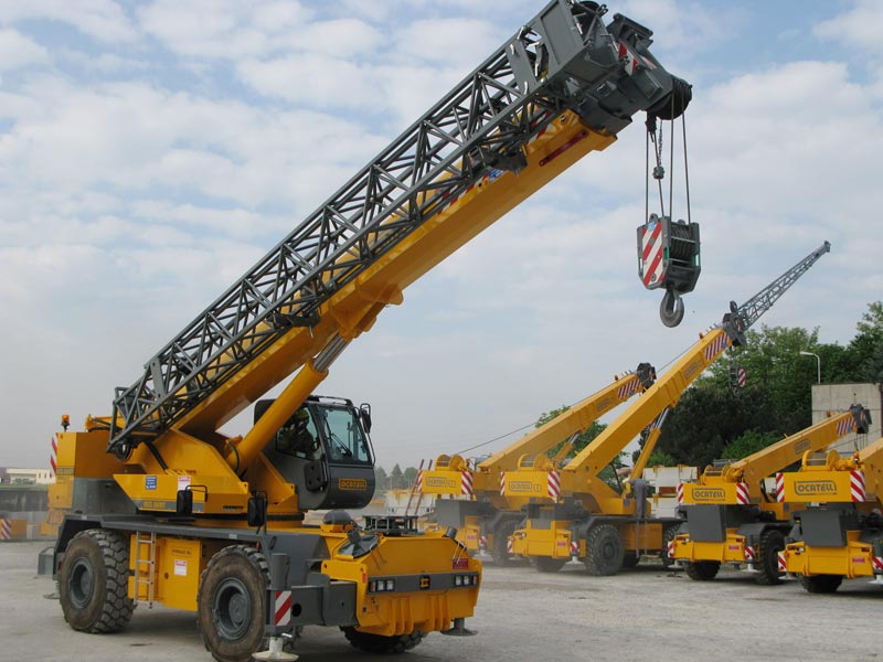 Services 250 Ton Hydraulic Crane Rental from AURANGABAD Maharashtra