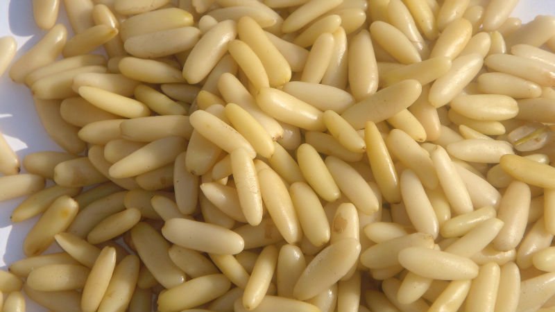 Pakistani Cedar Nuts / Pine Nuts Peeled Chalgoza / Chilgoza