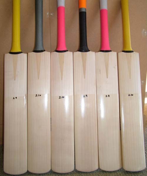 Wooden Cricket Bat by Raj Exporters, Wooden Cricket Bat from Vadodara
