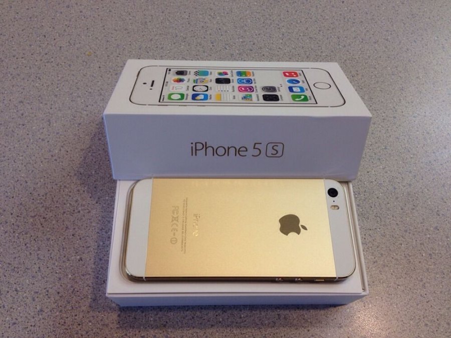 Brand new Apple iPhone 5S Gold Unlocked Smartphone by Ultra Pro 
