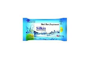 Silkin Scrub & Smooth Bath Bar