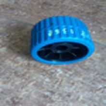 Plastic support roller