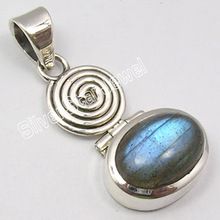 labradorite gemstone oval shape pendant