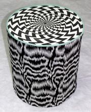 Round Pouf with Printed Black