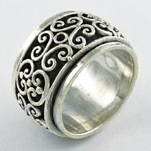 Women Plain Silver Spinner Ring