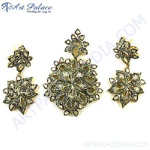 Victorian Pendant With Earrings