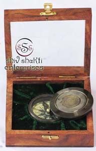 Collectible Compass With Mirror Box