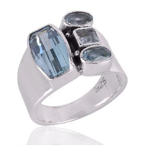 Sky Blue Topaz Gemstone 925 Sterling Silver Ring