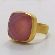 Rose quartz cushion gemstone rings