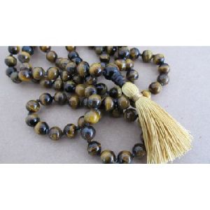 Tiger eye round knotted necklace