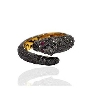 Snake Design Black Diamond Band Ring