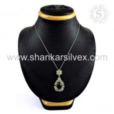 Lovely 925 Sterling Silver Peridot Black Onyx Gemstone Necklace Vintage Jewelry