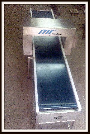 metal detector conveyor