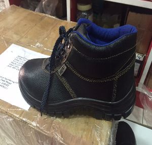 Safety Shoes and GUM BOOTS