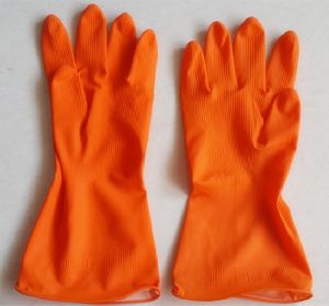 HOUSE HOLD RUBBER GLOVES