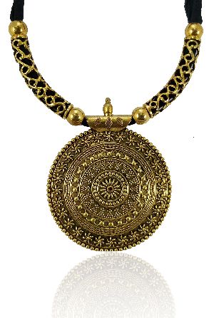 Golden Round Necklace