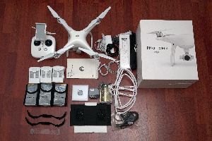 DJI Phantom 4 Drone Quadcopter - 4K Camera