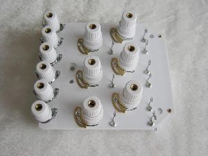 Six Square Needle Thread Clamps