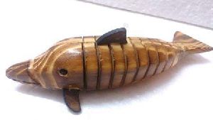 WOODEN HAND CARVE FISH TOY