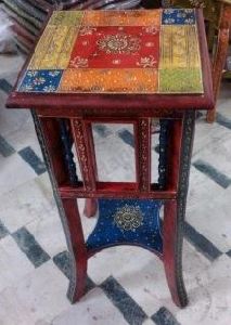 WOODEN HAND PAINTED PHOTOFRAME STOOL