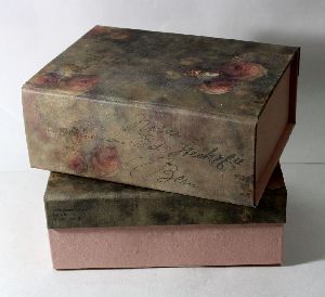 Offset printed handmade paper with magnetic closure solid boxes