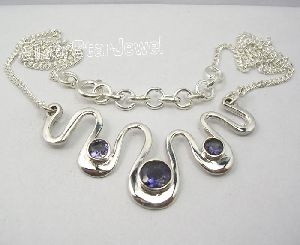 IOLITE Lovely Curb Chain Necklace