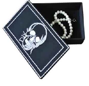 DECORATIVE BOX WITH EMBROIDERY (SKULL)